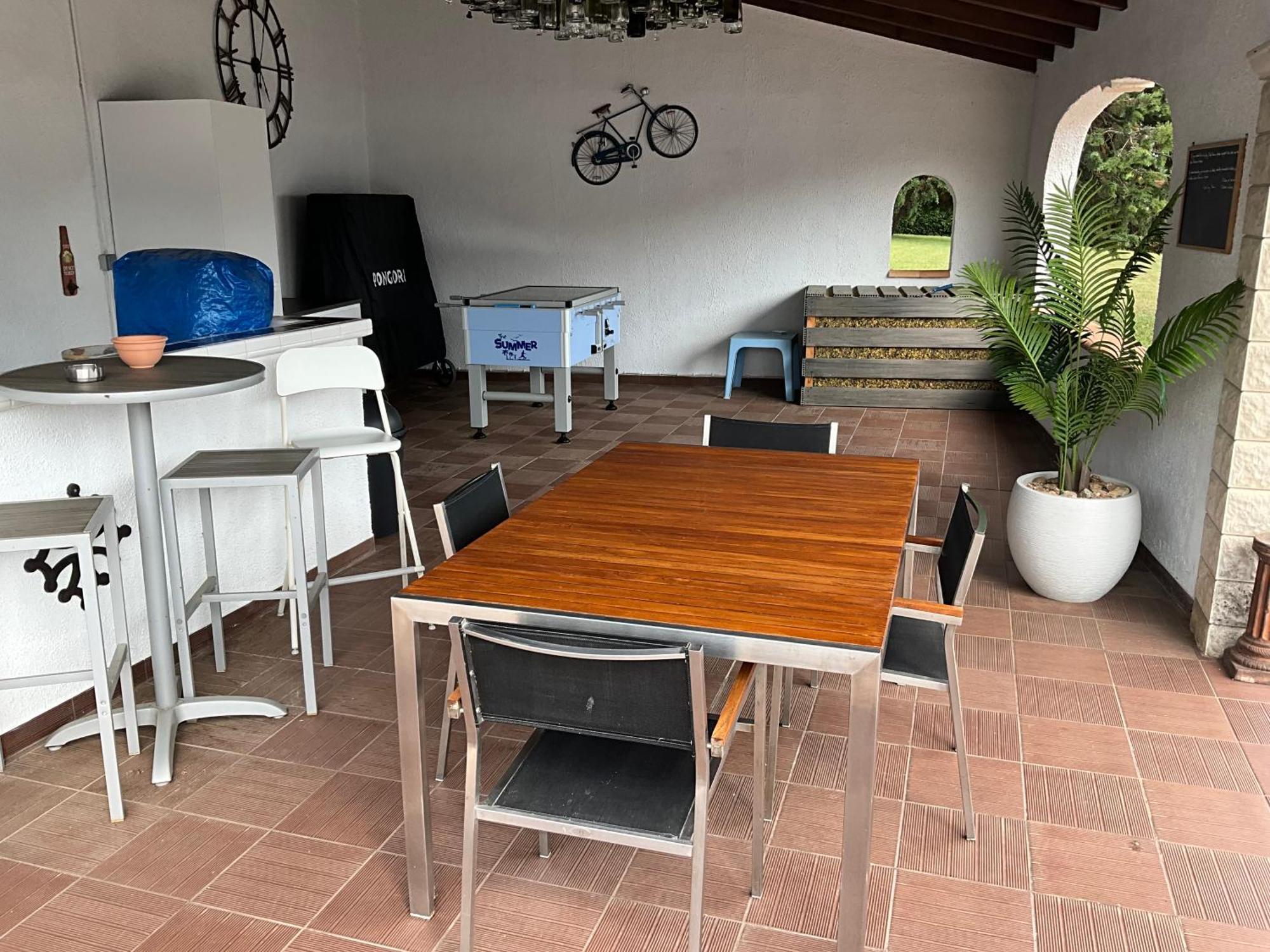 Number9 - Now With Air Conditioned Rooms Carlipa Exterior photo